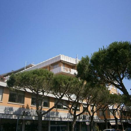Condominio Commerciale Caorle Kültér fotó